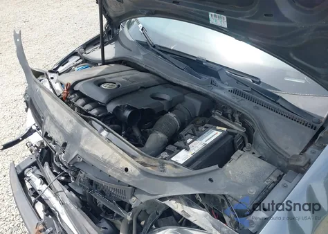 2010 Volkswagen Jetta S z USA, uszkodzony, nr VIN 3VWJZ7AJ5AM007189